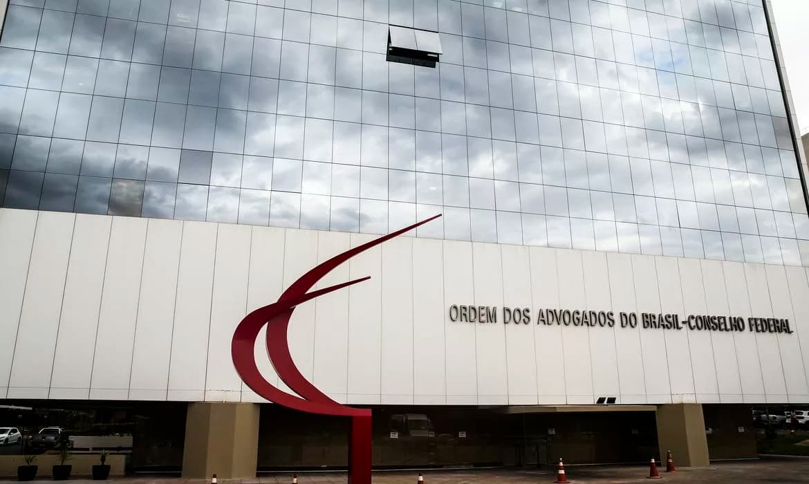 OAB barra inscrição de condenados por racismo: veja nova regra
