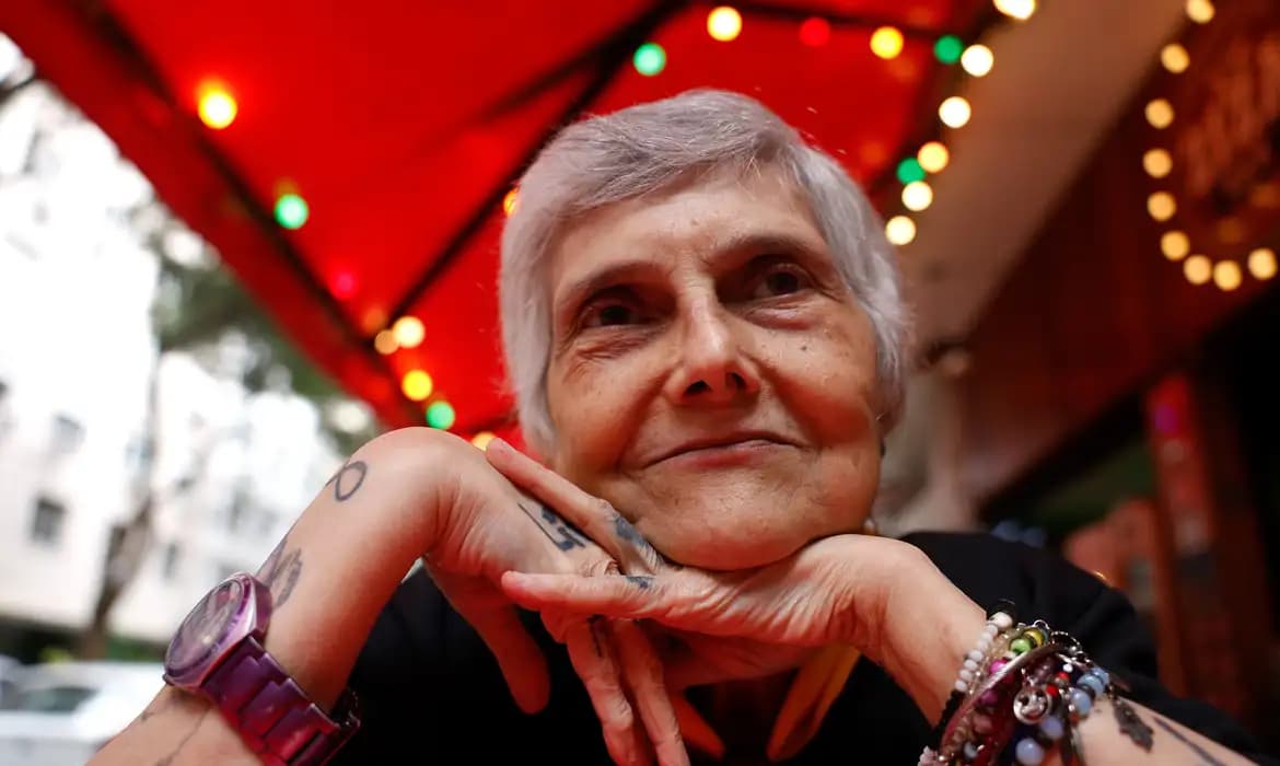 Orgulho LGBTQIA+: Envelhecimento como ato de resistência
