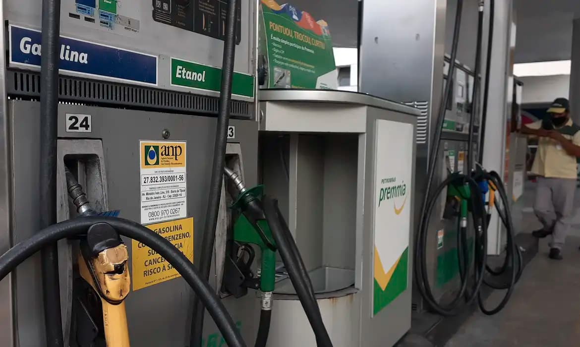 Petrobras reduz preço da gasolina em 5,6%