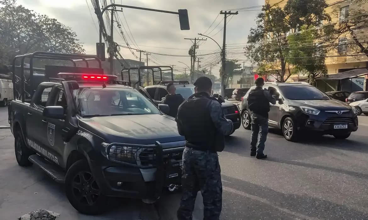 PMs afastados após morte em festa junina no Rio