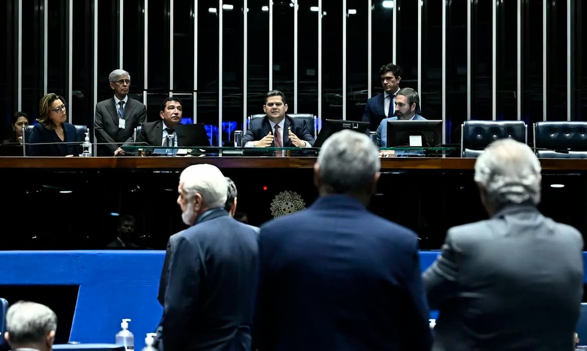 Senado aprova cota de 30% para mulheres em conselhos de estatais