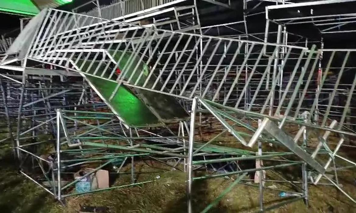 Arquibancada desaba em Eldorado (SP) e deixa 60 feridos em rodeio