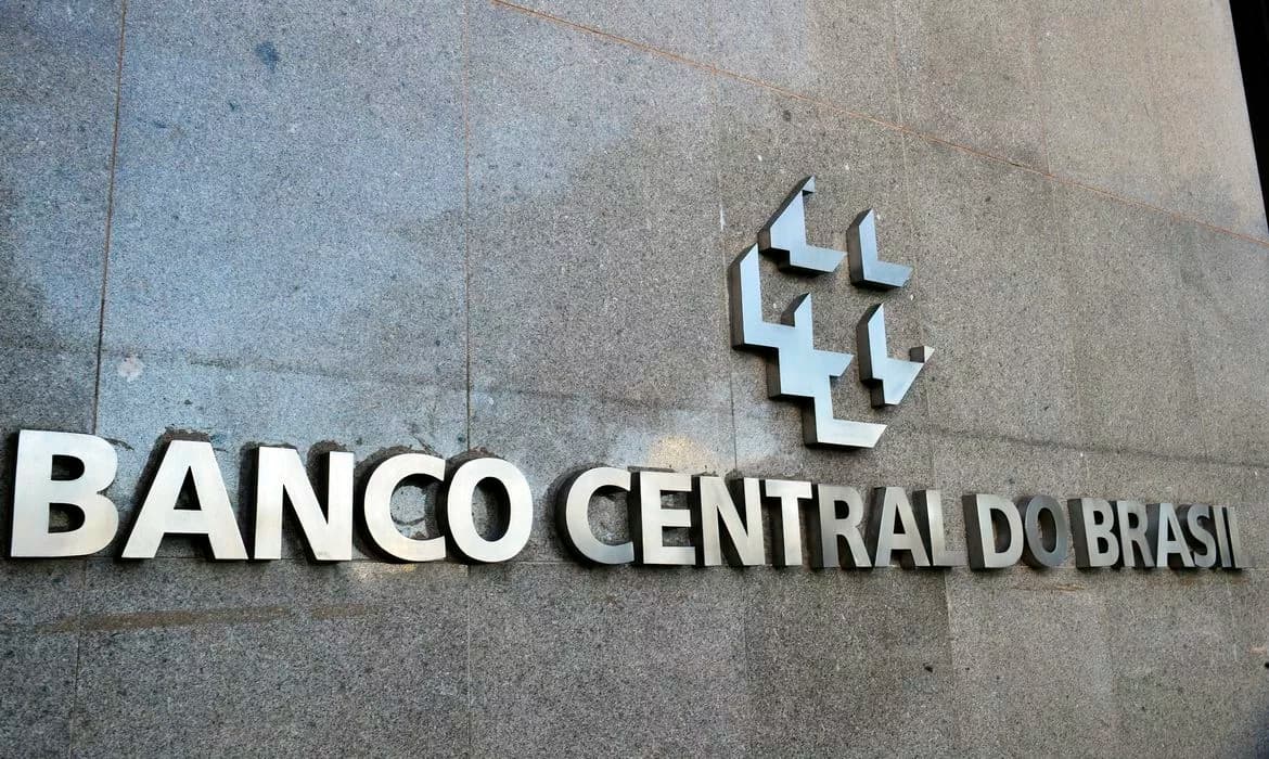 Banco Central suspende mais três instituições financeiras do Pix