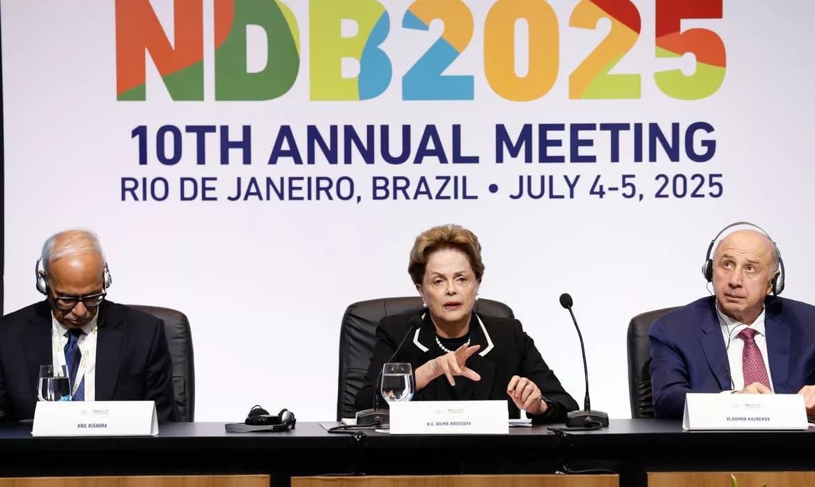 Dilma: Ninguém quer assumir o lugar dos EUA, mas mercado se diversifica