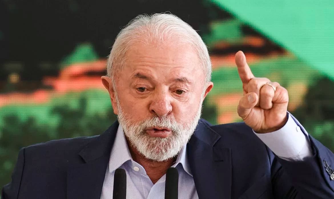 Em artigo, Lula defende multilateralismo e critica lei do mais forte no mundo