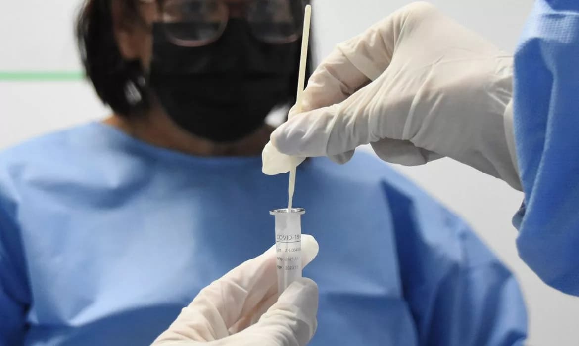 Fiocruz: Nova variante XFG de Covid-19 circula no Rio com baixo risco