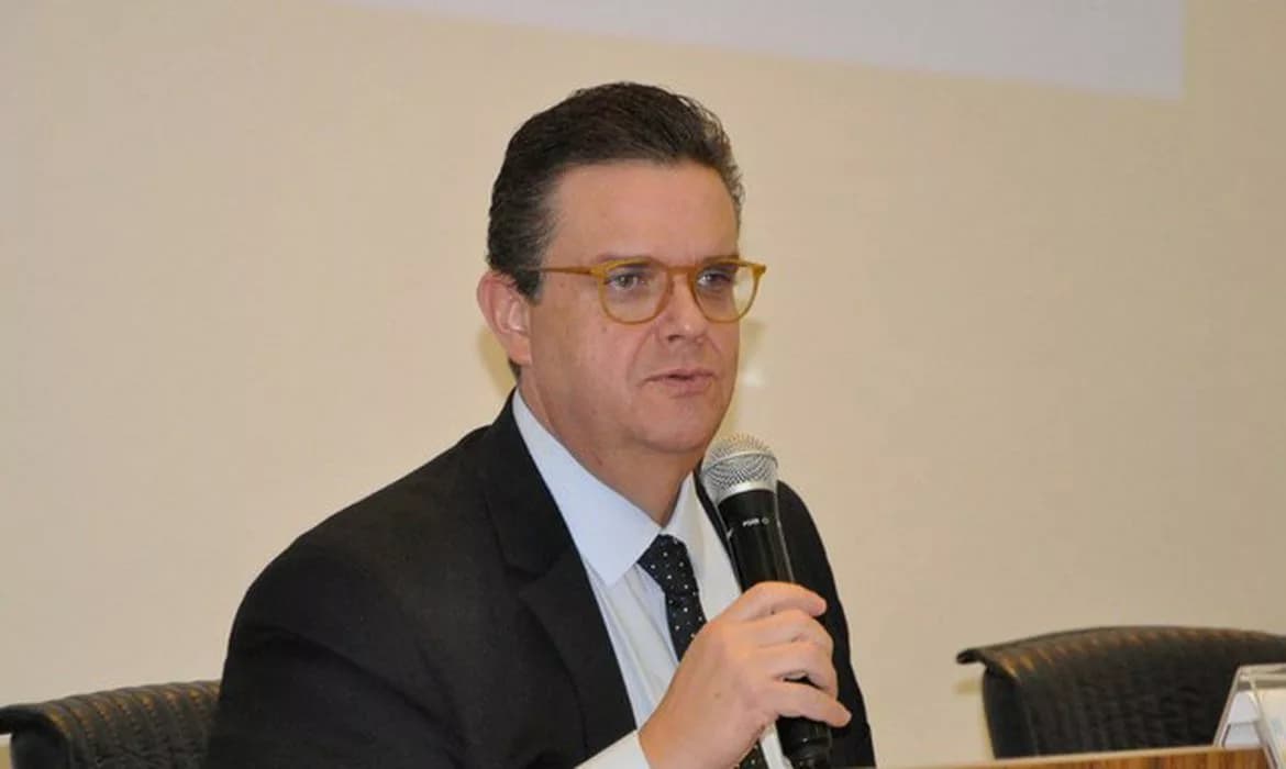 INSS: Governo libera R$ 3 bi para ressarcir descontos indevidos a aposentados