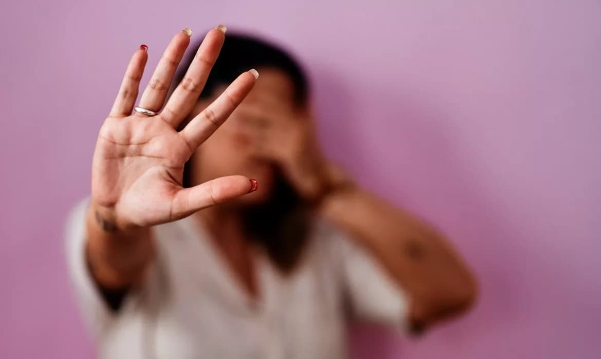 Lei acaba com atenuantes e reduz prazo para crimes sexuais contra mulheres