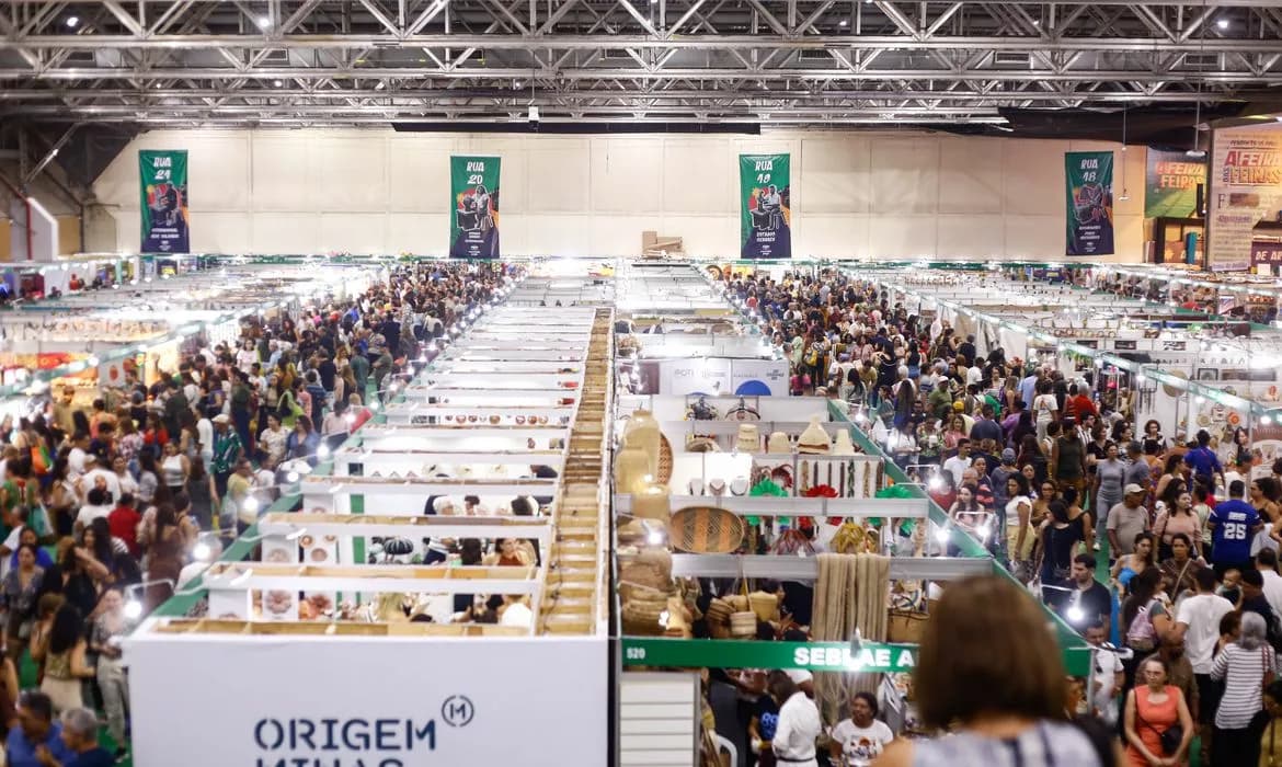 Último dia da Fenearte: Artesanato indígena é sucesso em Olinda