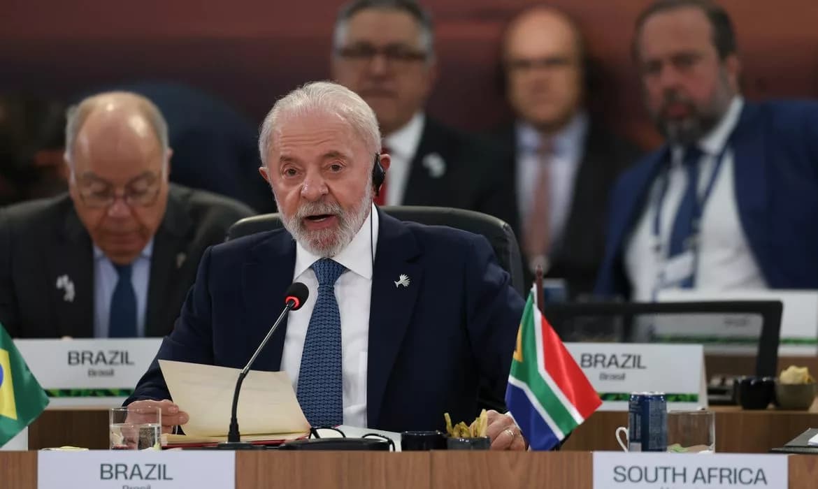 Lula critica apoio financeiro a combustíveis fósseis e pede mais renováveis