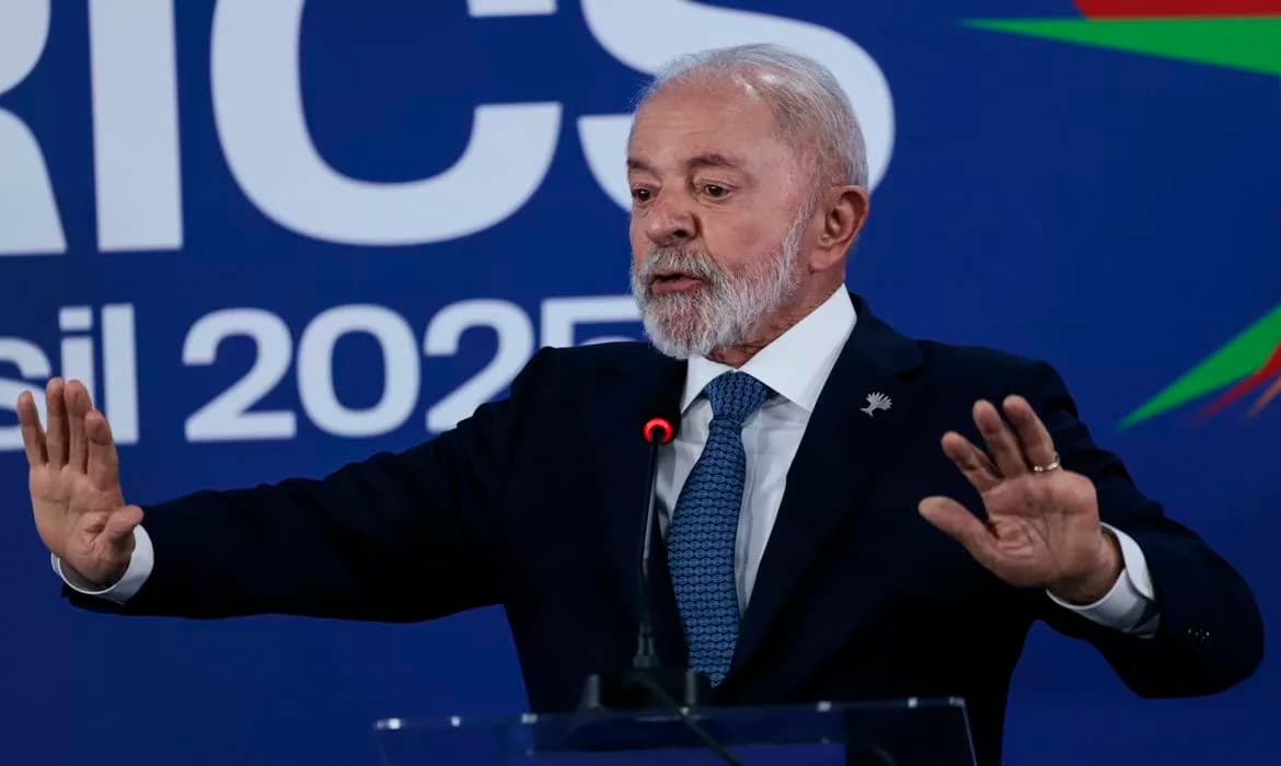 Lula rebate Trump: Brasil não aceita ‘tutela’ sobre caso Bolsonaro