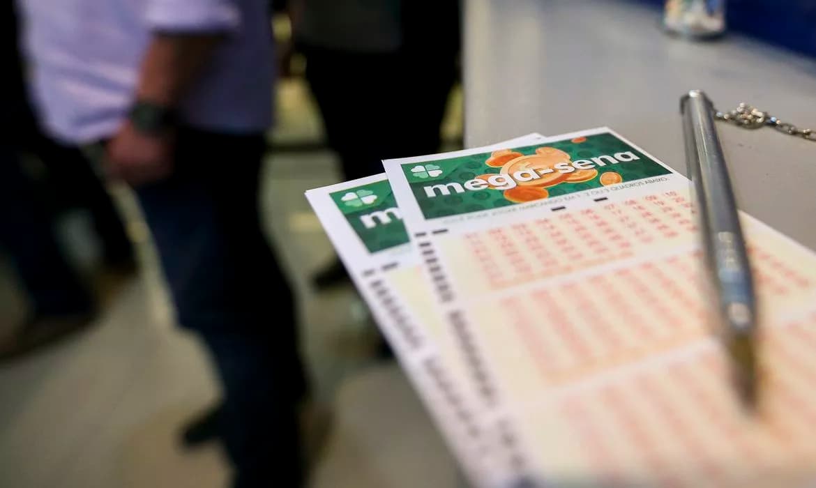 Mega-Sena acumula R$ 42 milhões após sorteio sem ganhador