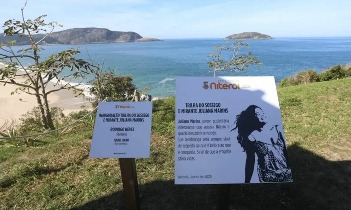 Niterói homenageia Juliana Marins com placa em mirante na Praia do Sossego
