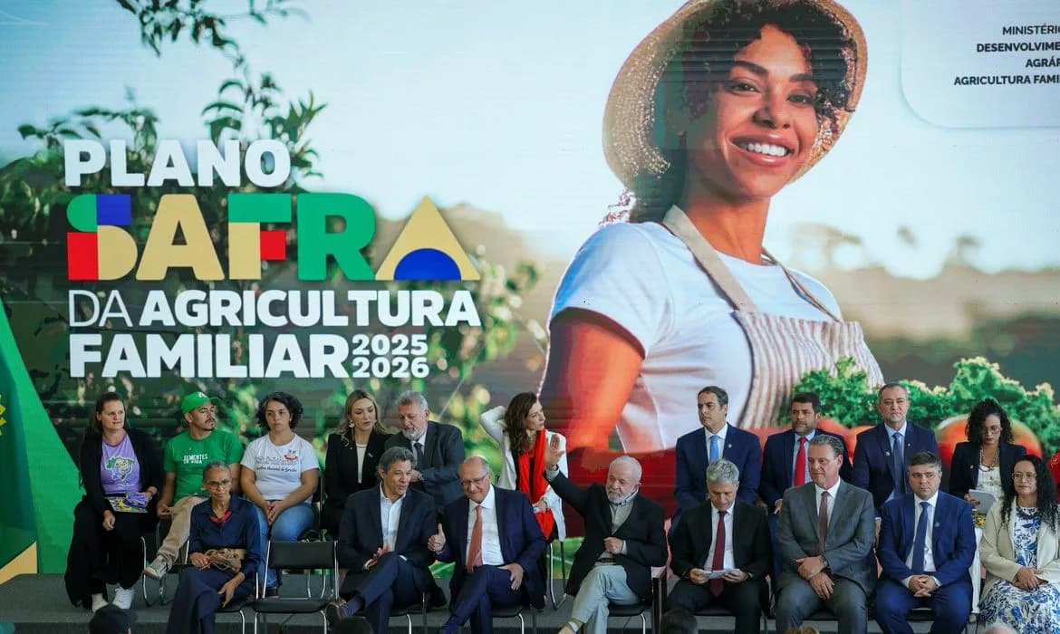 Plano Safra Familiar tem R$89 bi e juro baixo; Lula lança programa de agroecologia