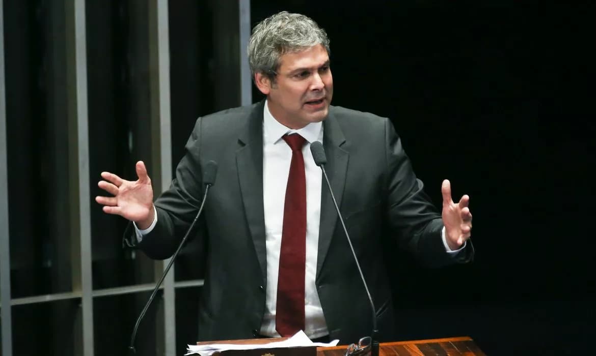 PT critica tarifa de Trump e vê ataque à democracia e soberania do Brasil