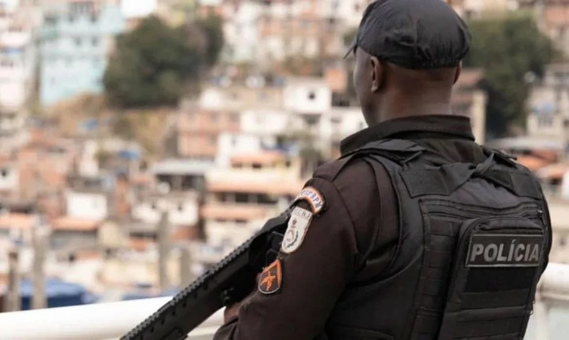 RJ: Operação prende “Gorila” e mira facção em Teresópolis; apreensões somam R$50 mil