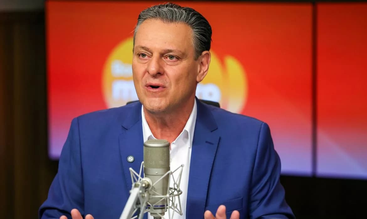Selic a 15% é inaceitável, diz Fávaro, criticando impacto no Plano Safra