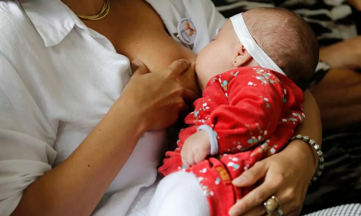 Amamentação: essencial para saúde e ambiente sustentável, diz Fiocruz
