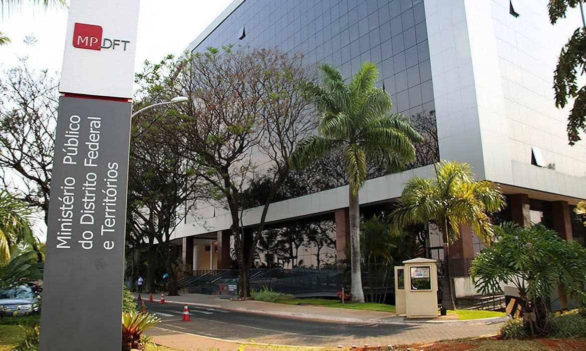 Bolsonaro investigado por associar Lula a Assad e violações de direitos