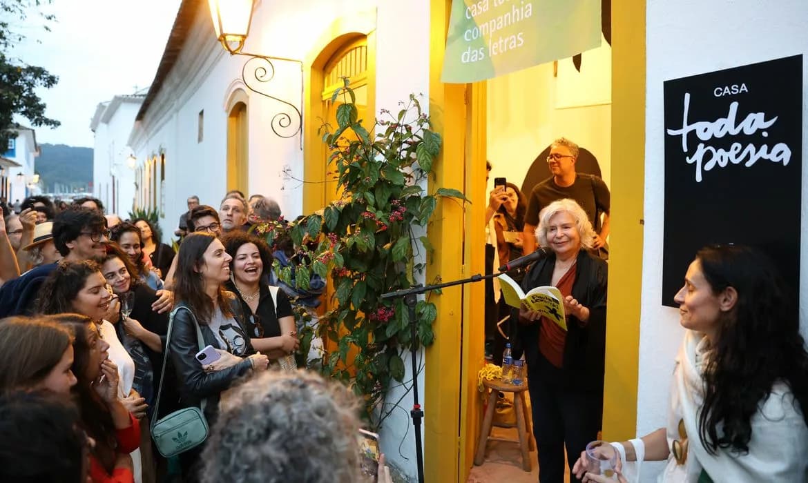Flip homenageia Leminski e atrai 34 mil, 10% a mais que ano passado