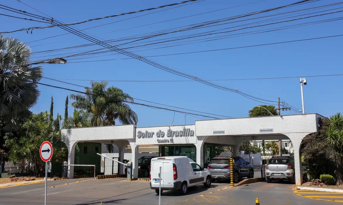 Moraes autoriza 8 familiares a visitar Bolsonaro no Dia dos Pais
