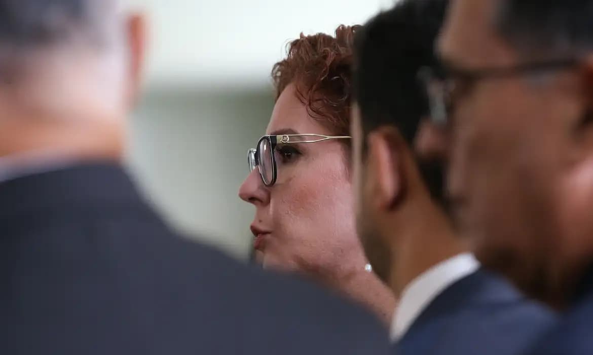 Tribunal italiano marca audiência de extradição de Zambelli para dia 13