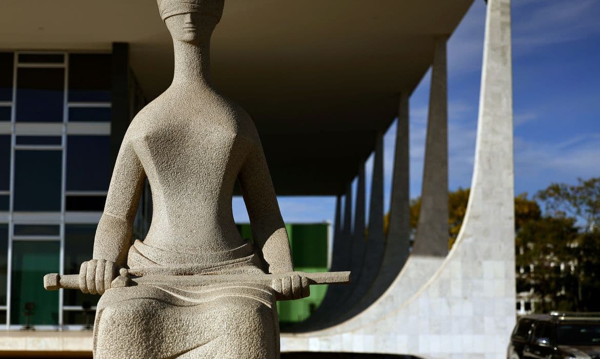 Bolsonaro não está bem e não acompanhará julgamento no STF, diz defesa