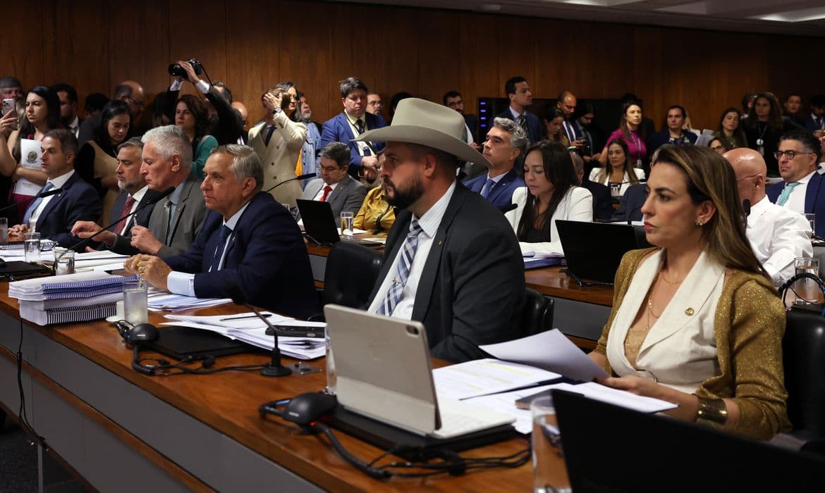 CPMI do INSS convoca CGU, AGU e PF para depor sobre fraude de R$ 6,3 bi