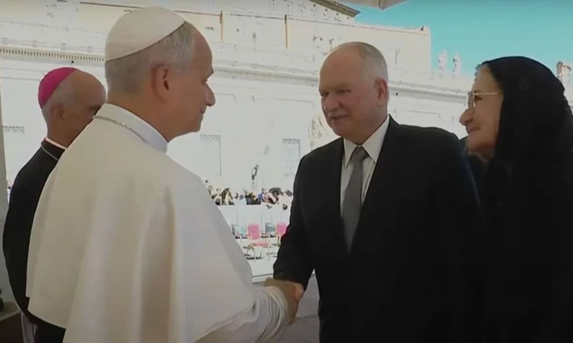 Fachin encontra Papa Leão XIV no Vaticano antes de presidir STF