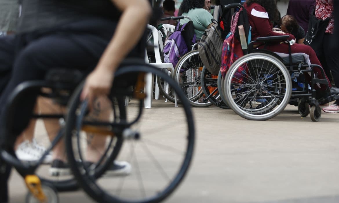 Feira online Inclui PcD abre 7 mil vagas para pessoas com deficiência