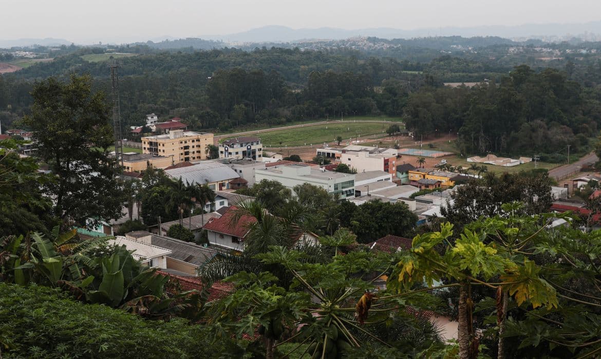 Fiscal municipal avança, mas 36% das cidades ainda enfrentam crise, diz Firjan