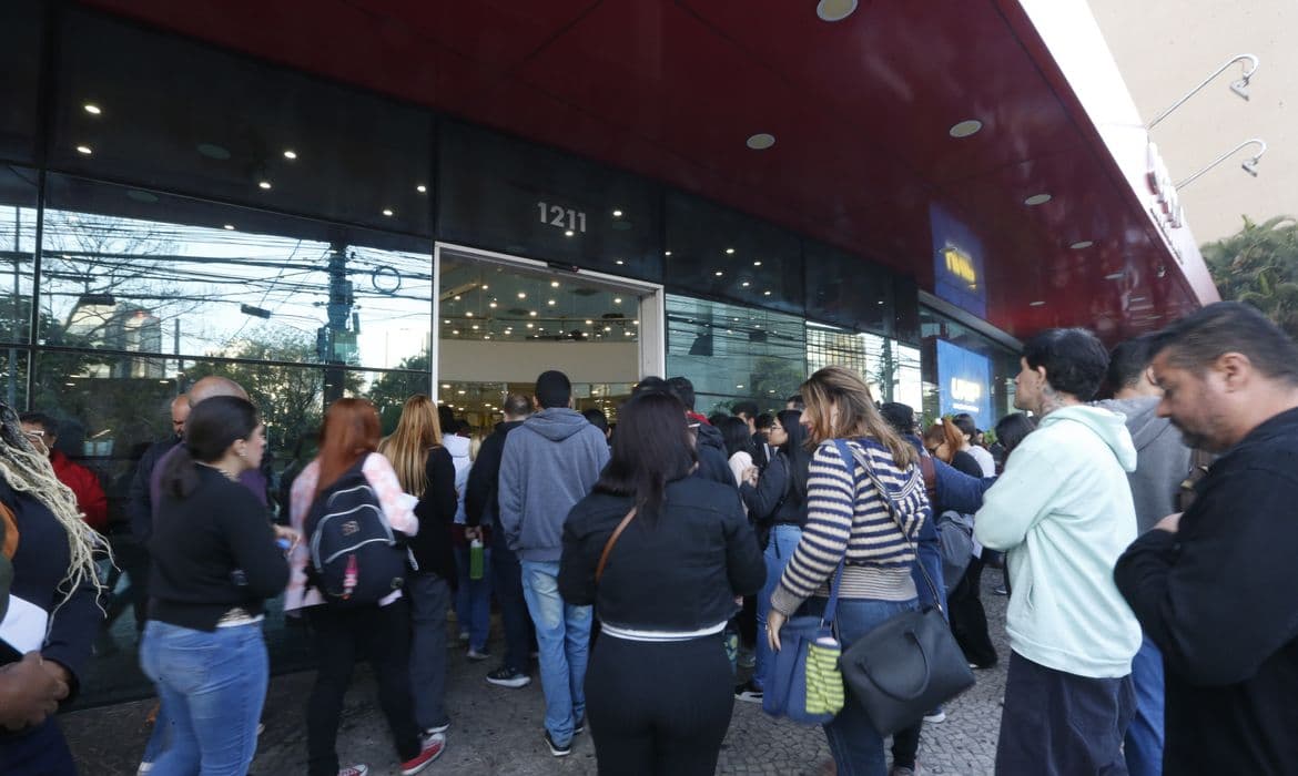 Governo autoriza nomeação de 1.316 aprovados no primeiro CNU