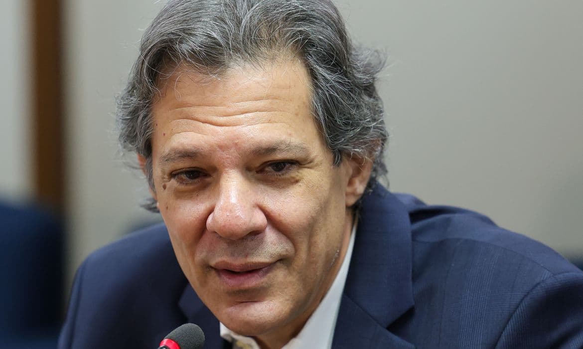 Haddad espera sanção de isenção de IR até R$ 5 mil em outubro