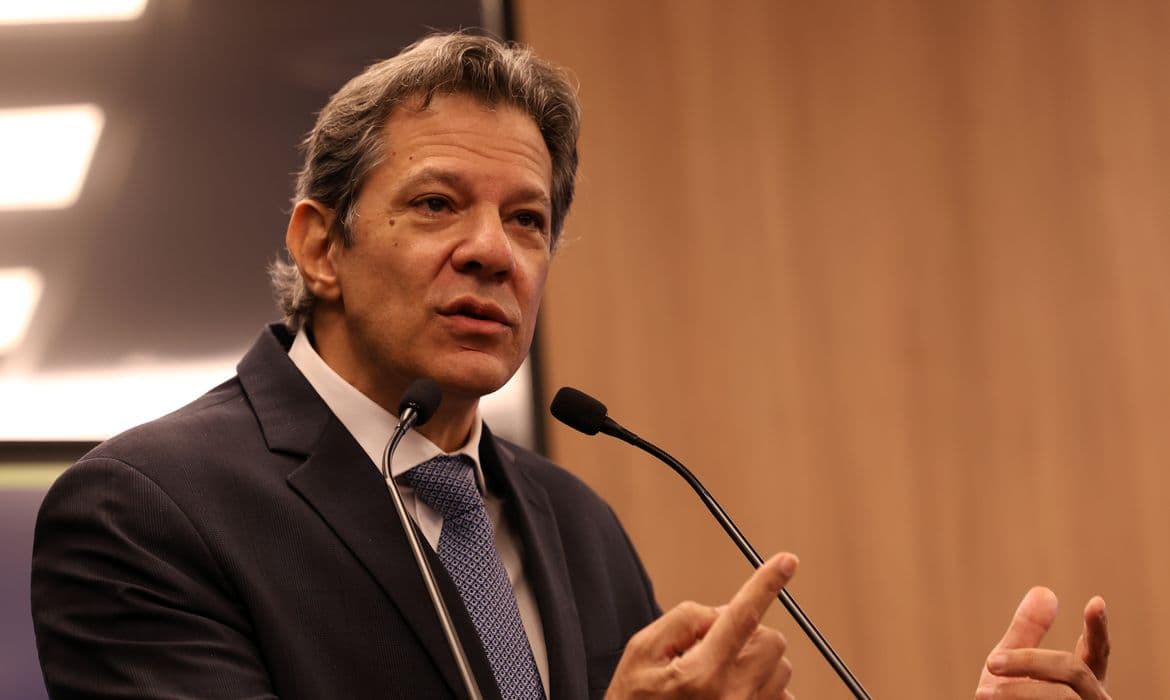 Haddad prevê juros em queda “em breve” e 2026 “muito melhor”