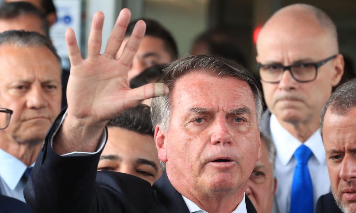 Julgamento histórico de Bolsonaro por golpe começa no STF na terça