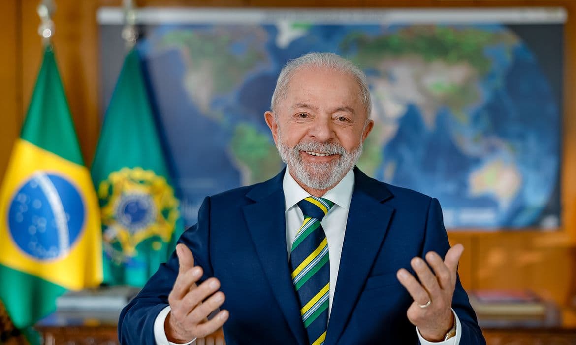 Lula exalta soberania nacional e critica “traidores da pátria” no 7 de Setembro