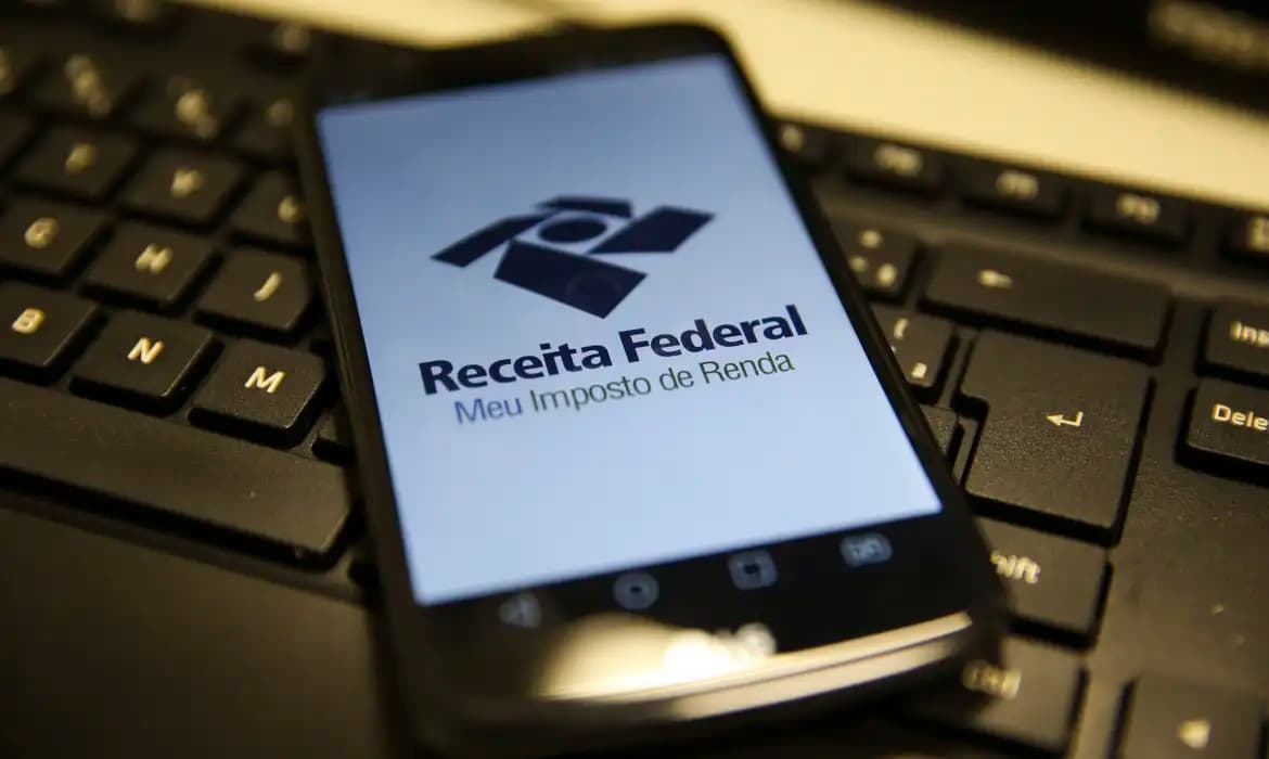 Mais de R$ 1 bi: Receita libera 5º lote IRPF 2025 para consulta nesta terça (23)