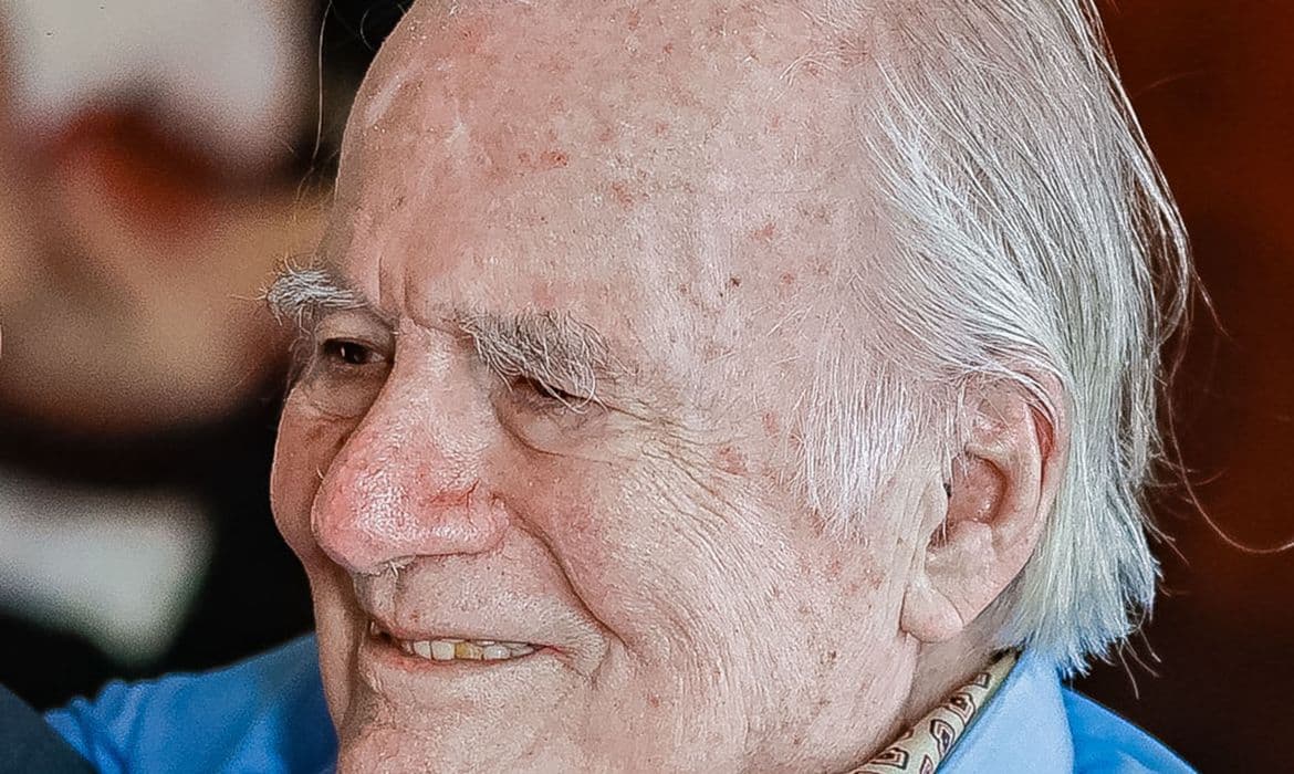 Morre Mino Carta, ícone do jornalismo e fundador de Veja e Carta Capital