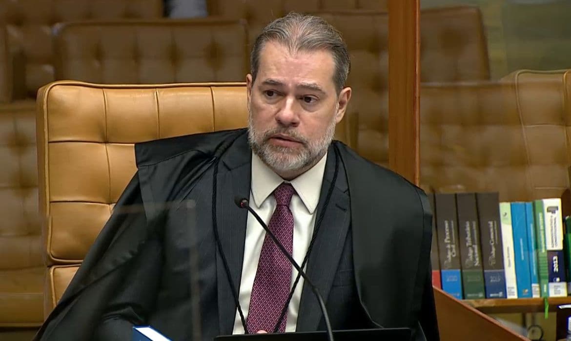 PEC da Blindagem: Toffoli dá 10 dias para Câmara se manifestar ao STF