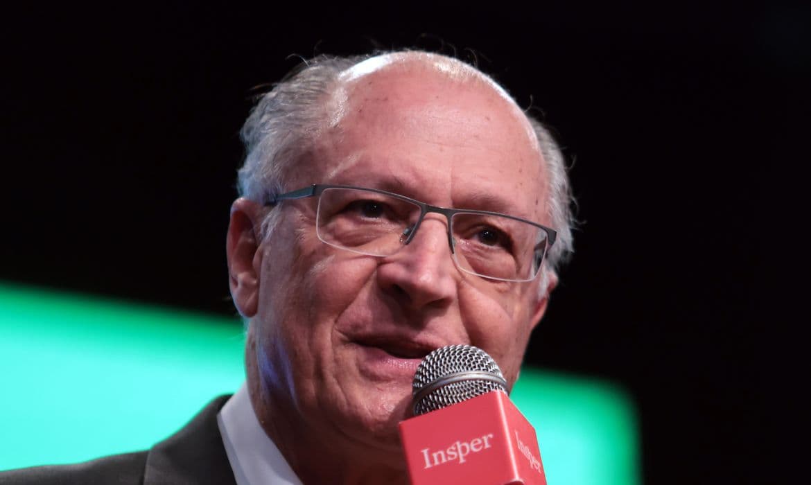 Alckmin destaca redução de tarifas dos EUA após encontro Lula-Trump