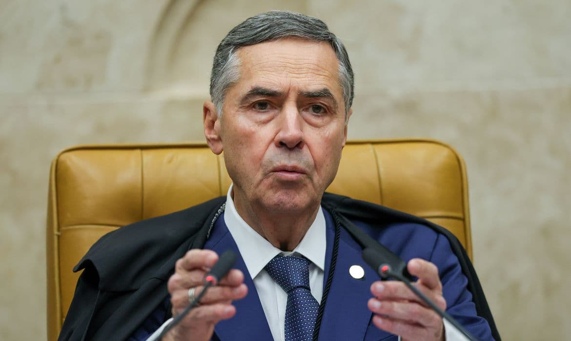 Barroso recebe alta médica após internação em Brasília