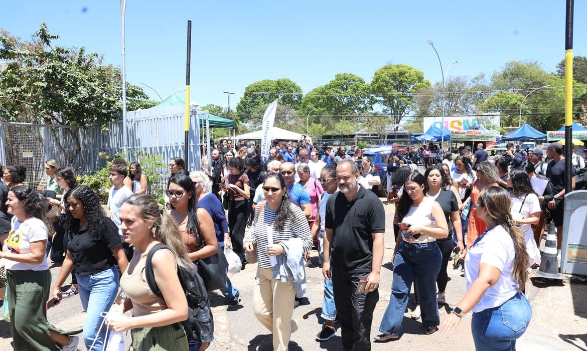 CNU 2025 atrai servidores em busca de melhores cargos e salários