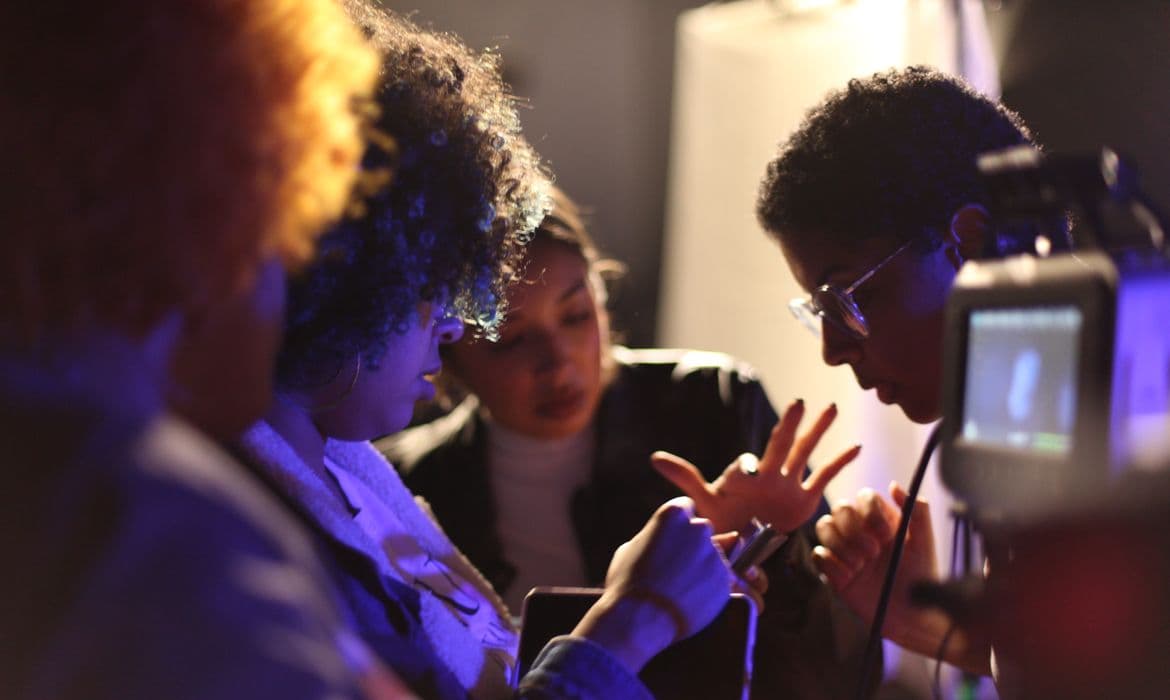 Fiocruz abre inscrições para projeto que impulsiona jovens negras na ciência