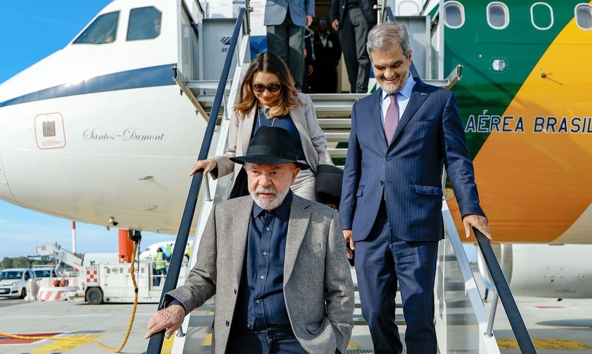 Lula debate fome na FAO e encontra Papa Leão XIV no Vaticano