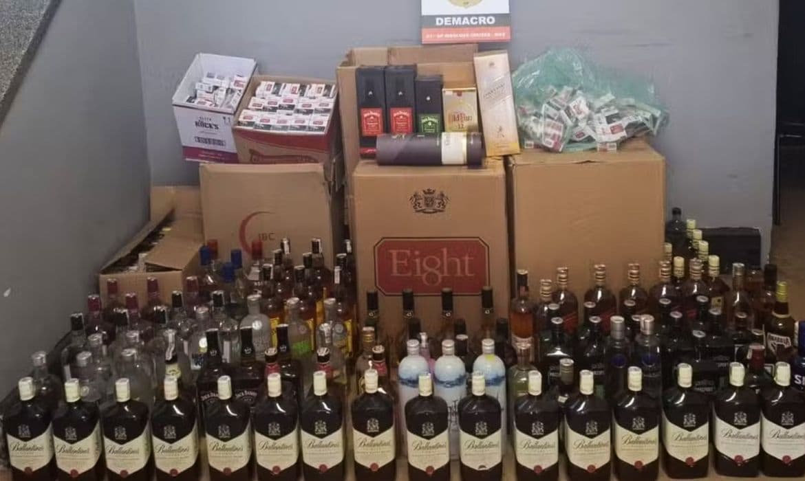 Megaoperação no Rio apreende bebidas adulteradas ligadas a casos de metanol