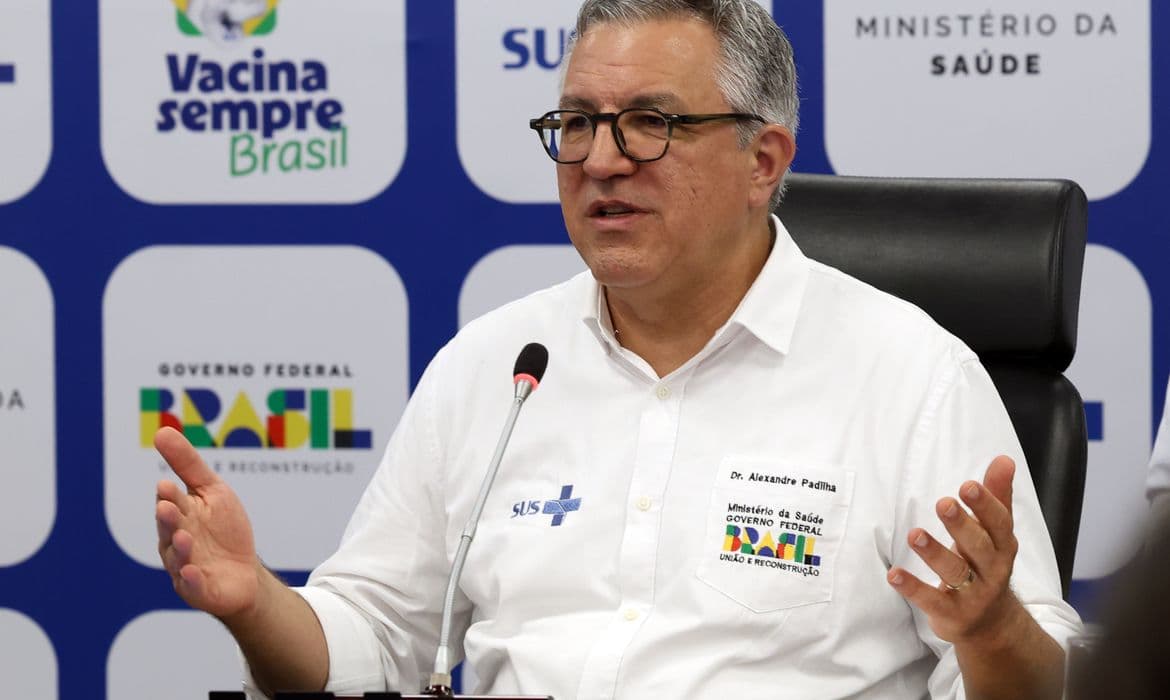 Ministério: 11 casos de metanol e 1 morte por bebida adulterada; Hungria suspeito