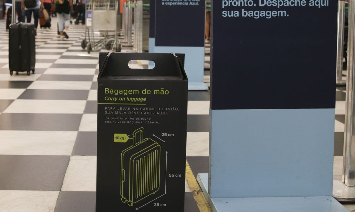 Senado aprova gratuidade para bagagem de mão de até 10kg em voos