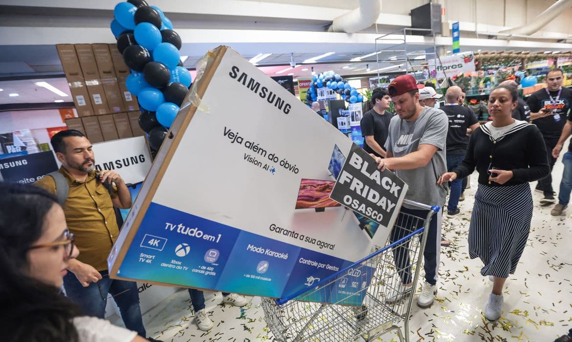 Black Friday: Entregas e publicidade enganosa lideram queixas preliminares