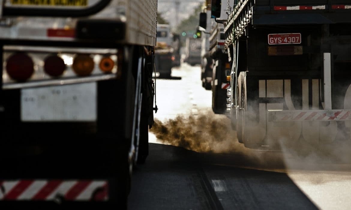 Brasil registra maior queda de emissões de GEE em 16 anos: 16,7% em 2024