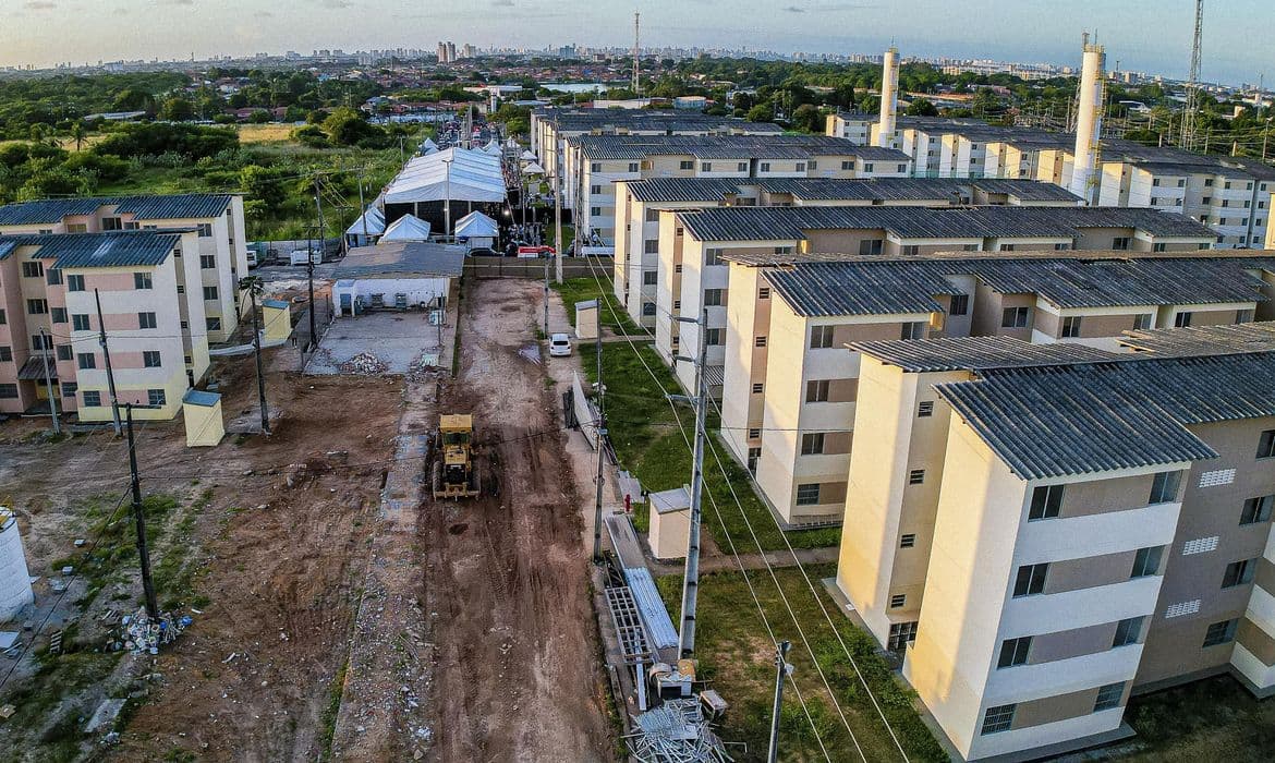 Caixa e USP lançam plataforma para reduzir CO2 e custos em moradias